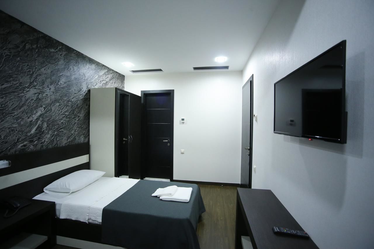 Отель West Tower Hotel Кутаиси