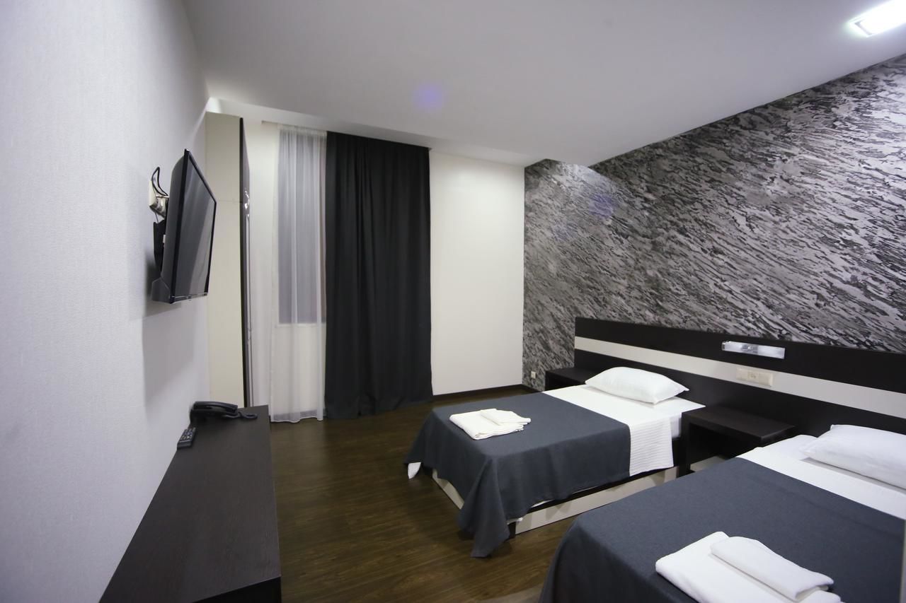 Отель West Tower Hotel Кутаиси
