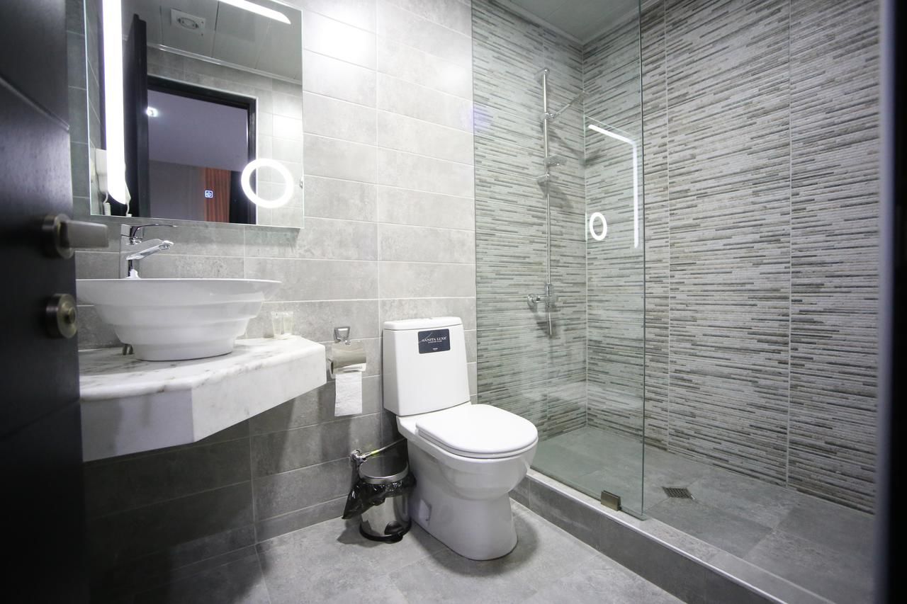 Отель West Tower Hotel Кутаиси