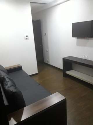 Отель West Tower Hotel Кутаиси Роскошный четырехместный номер-2