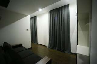 Отель West Tower Hotel Кутаиси Люкс с 1 спальней-2